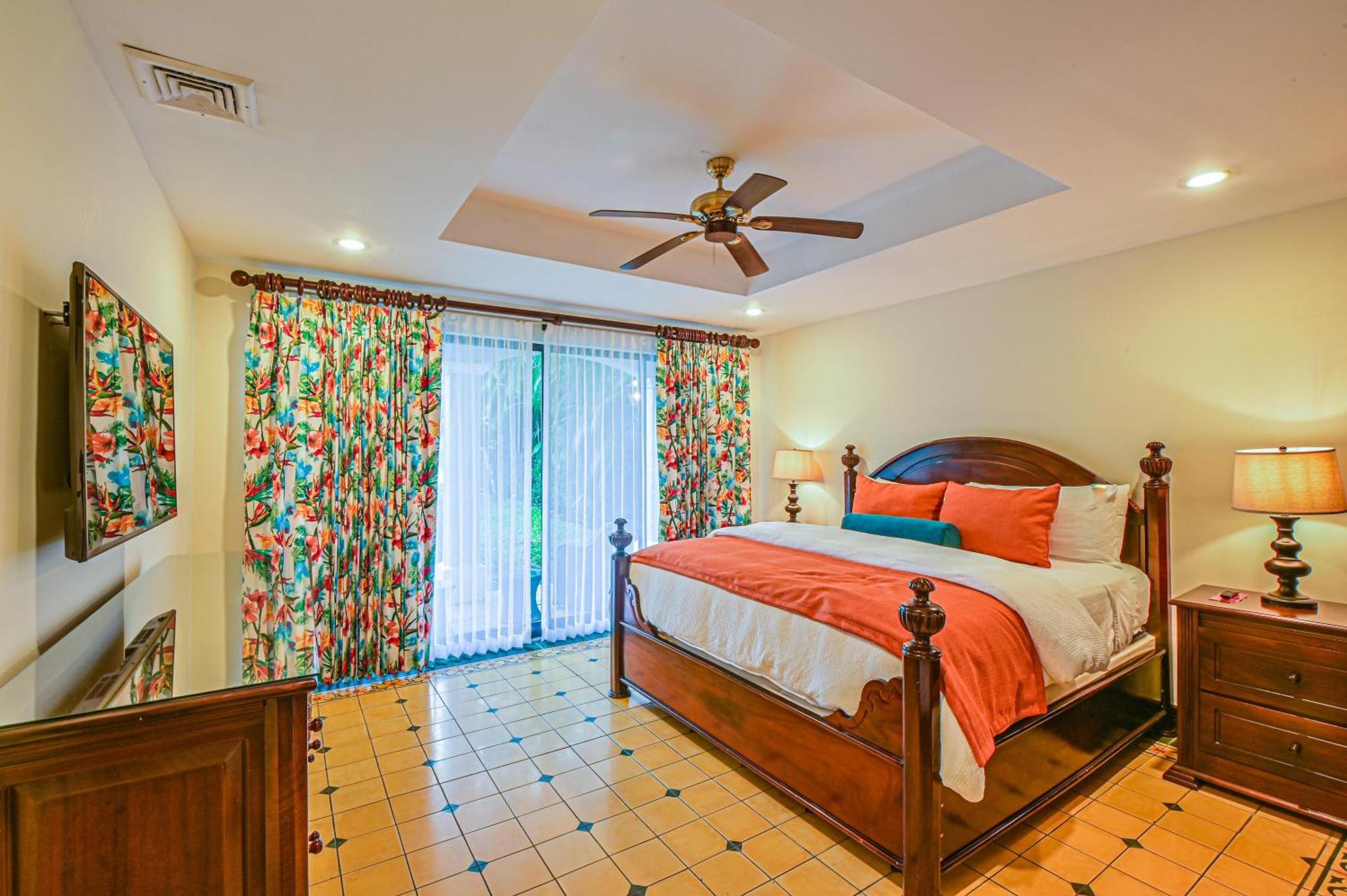 Stay In Cr Los Suenos Condos Jaco Ruang foto